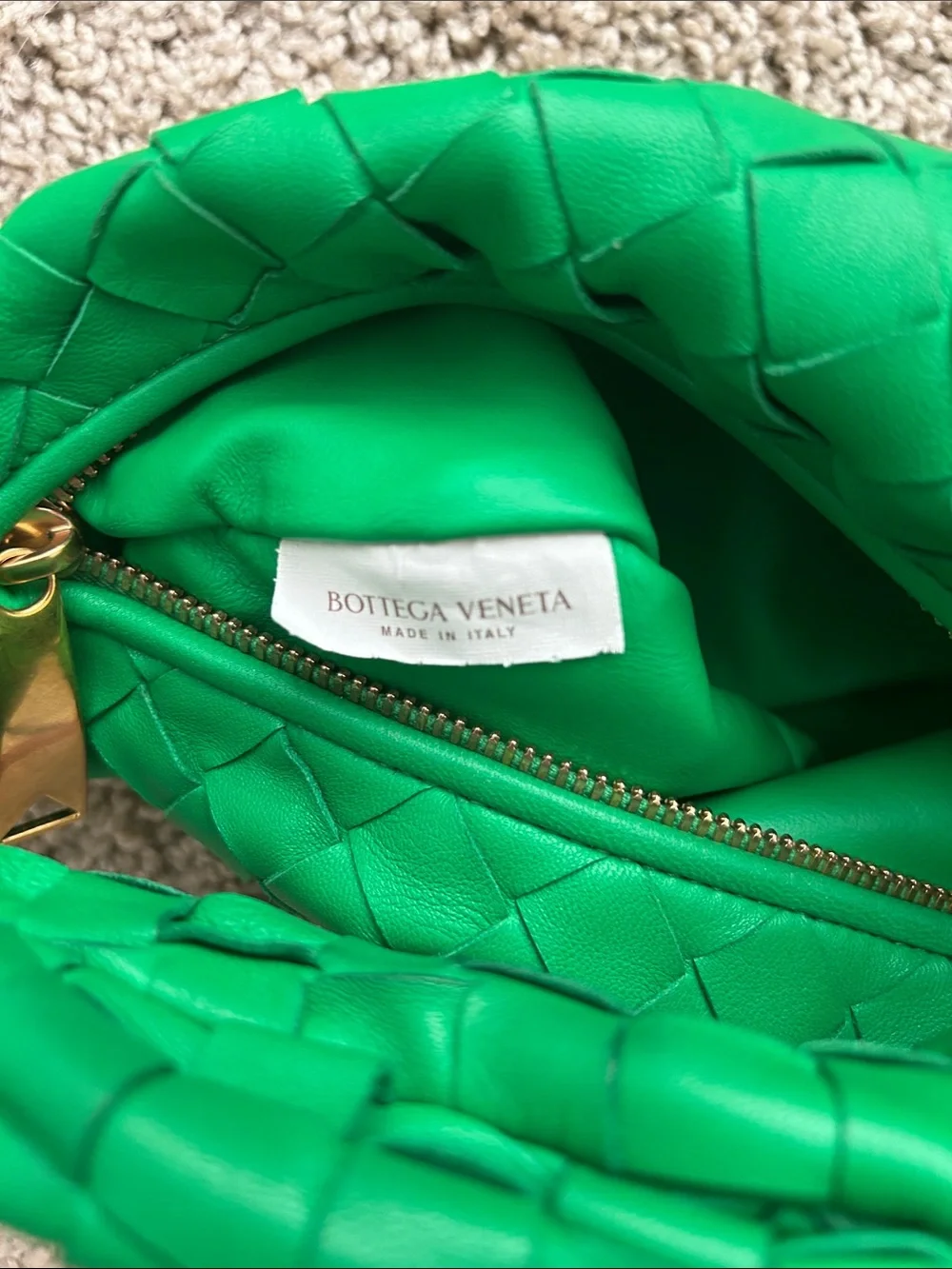 Bottega Veneta Knotted Intrecciato Hobo Bag in Bright Green. NWOT  BEST OFFER